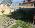 Záhonové obrubníky jsou již demontovány
